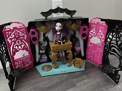 Monster High 13 Wishes Party Lounge With Doll [See Description] • $50