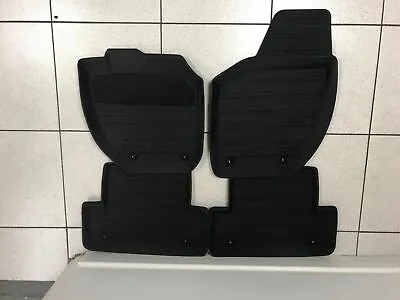 Genuine Volvo V40 And V40 CC Rubber Floor Mats Charcoal Manual Only 32357480 RHD • $87.03