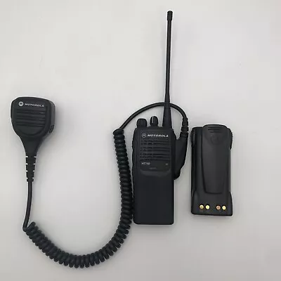 Motorola Ht750 Two Way Radio Uhf Aah25rdc9aa2an Pwr Test Read C • $54.99