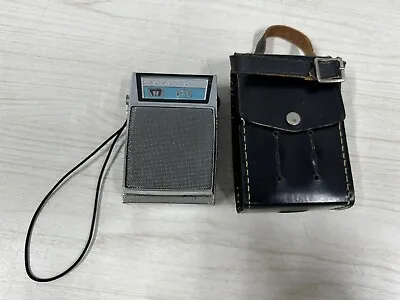 Vintage Motorola Six Transistors Radio With Original Case- AM Only Works! • $40