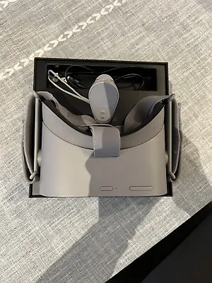 Oculus Go 64gb VR Headset Barely Used Excellent Condition With Complete Box • £49