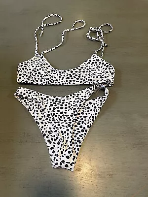 Black White ZAFUL  Two Piece Swimsuit Bikini Size Small • $4.49