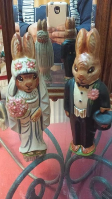 $235 • Buy Vaillancourt Folk Art Chalkware #667  BRIDE And GROOM RABBIT   NEW