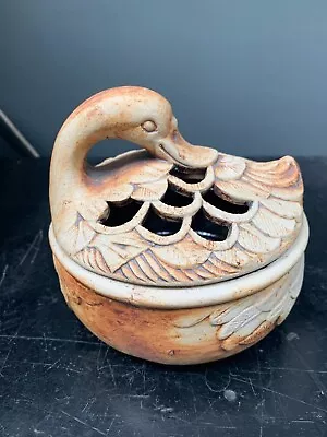 Quantock / Simonsbath Studio Pottery Lidded Bird Bowl • £16