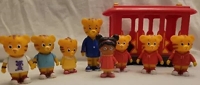 Daniel Tiger's Neighborhood Trolley Car Pull Back & Go With 8 FIGURES • $20.12