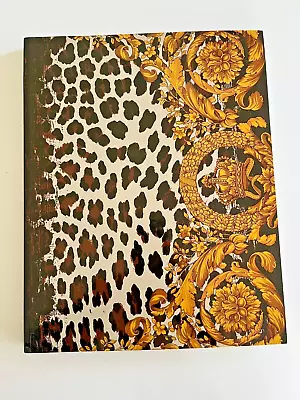 GIANNI VERSACE - Metropolitan Museum Art Exhibition Catalogue Fashion 1998 • $35