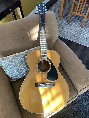 Yamaha SJ-180 Acoustic Guitar. • $220