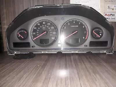 2001 Volvo V70 Speedometer/instrument Cluster • $75