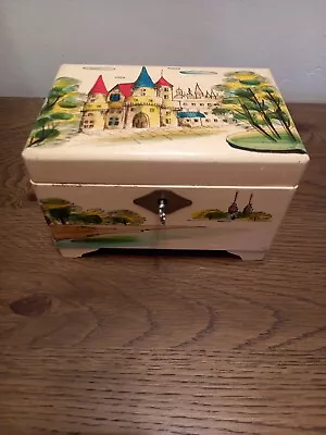 1960’s Genuine Musical Jewellery Box Working With Key . • £11.99