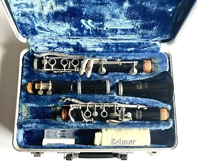 Vintage Selmer Bundy Student Level Resonite Clarinet In Hard Carry Case #535871 • $49.99
