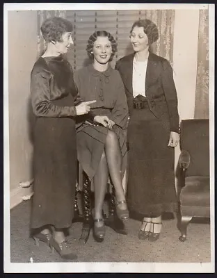 Henrietta Leaver MISS AMERICA 1935 Lifts Skirt ORIG PHOTO Pittsburgh Cheesecake • $49.95