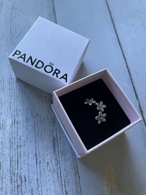 $25 • Buy VINTAGE/RETIRED PANDORA SALE! Daisy Flower Floral Ring ALE S925 - EUC - Sz 52