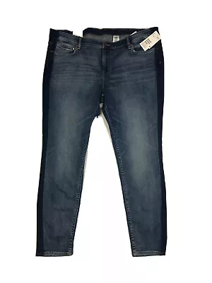 NWT H & M Women's Skinny Jeans Regular  Size US 24  • $18.99