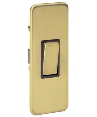£14.65 • Buy 10a 1g 2w Screwless Magnetic Satin Brass Architrave Plate Switch 48694