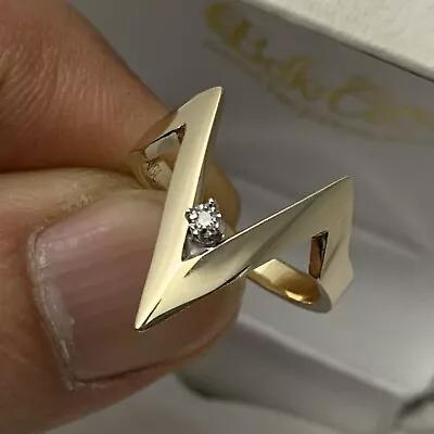 Estate 14K Polished Gold Natural Diamond Accent V Ring • $291