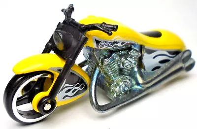 1996 Hot Wheels Scorchin' Scooter Yellow 2 7/8  Diecast Motorcycle White Flames • $10.99