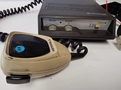 $30 • Buy Vintage Motorola MOXY D51GMA2000AK Mobile 2 Way Radio With Microphone