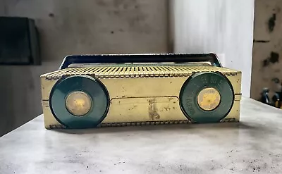 Vintage Motorola Green & Gold Radio 52B2U AC/DC Battery Portable Radio Works! • $35.99