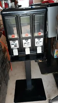 Routemaster Vending Machine (3 Select Triple Play Tri- Vend Type Machine) • $65