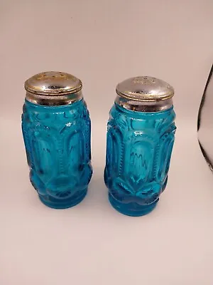 Vintage L.E Smith Moon & Stars Salt & Pepper Shakers Blue Glass (Pitted Lids) • $16.99