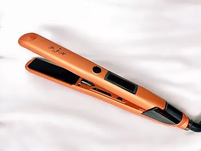 Keratin Infused Ceramic Flatiron| W/ Damaged Hair Sensor| 1inch • $16.50