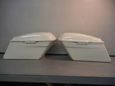 $250 • Buy 2022 Harley Davidson Touring Electra Glide Birch White Saddlebag & Lid Set, Used