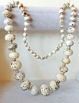 £8 • Buy  VD16 --quirky Hand Painted Graduated White Paint Splash Chunky Beads Necklace