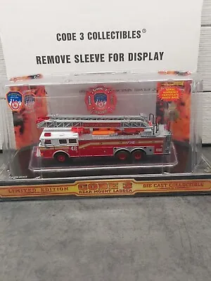 Code 3 Collectibles 1/64  Seagrave F.D.N.Y. Ladder Fire Engine 2001. 12722 • £119.99