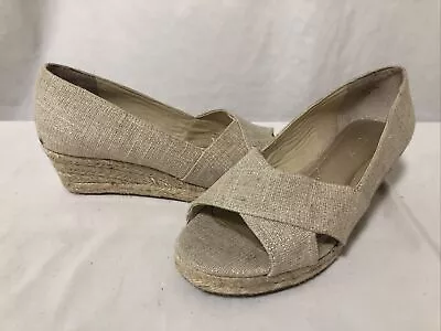Ellen Tracy Women’s Slip On Wedge Summer Shoes Gold Size 7.5 M. Eur 38..Flat 1 • $5.99