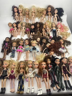 $315 • Buy Huge Bratz Doll Lot W/ Clothes, Shoes MGA Original Yasmine Roxie Sasha Katia