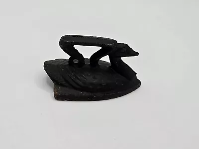 Antique Vintage Miniature Cast Iron Swan Iron  • $14.99