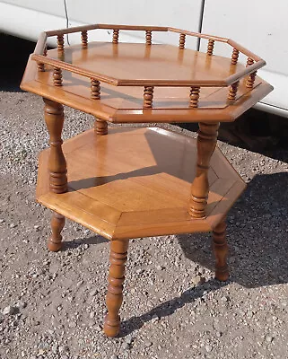 Mid Century Maple Ethan Allen End Table   (EA-91) • $314.10