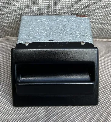 Holden 1978-88 Vb-vc-vh-vk-vl Commodore Calais & Sle Genuine Gm Dash Ash-tray!! • $69.99