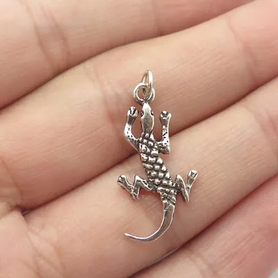 925 Sterling Silver Vintage Lizard Textured Charm Pendant • $19.95