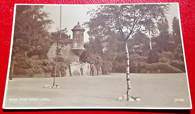 Vintage Postcard East Park Hull • £1.99