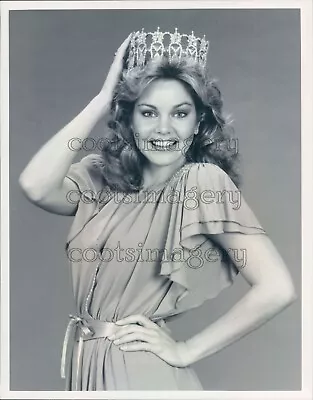 Press Photo Lovely Crowned Miss USA Julie Hayek • $15