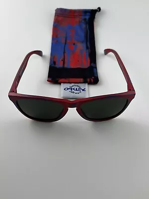 Oakley Frogskins Craftsman Sunglasses 24-375  Skate Deck Matte Red/Grey • $299.99