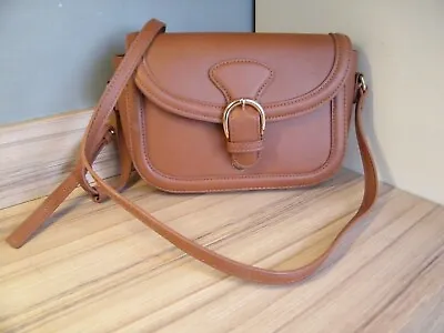 £0.99 • Buy Viola Tan Handbag