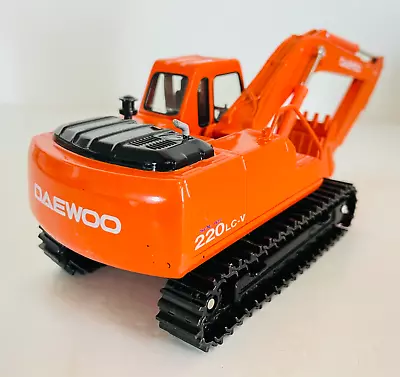 Daewoo Solar 220 LC-V Excellent Excavator 1:40 Scale Model • $84.99