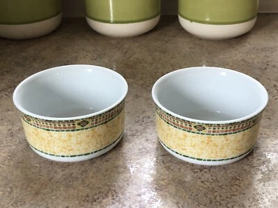 £10 • Buy Wedgwood Florence Ramekins X 2