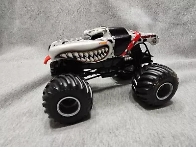 Mattel Hot Wheels 1:24 Die-Cast Monster Jam Monster Mutt Dalmatian Truck • $10.36