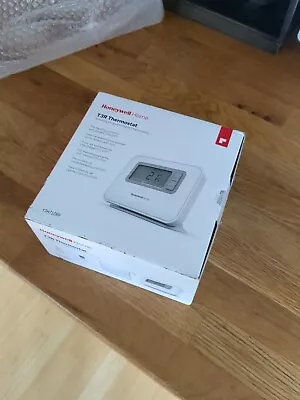 Honeywell T3R Wireless Programmable Thermostat - Y3H710RF0053 • £36