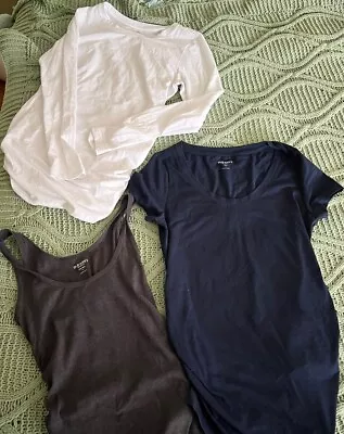 Old Navy Lot Of 3 Maternity Tees And Tank Size Small Blue White And Gray • $15