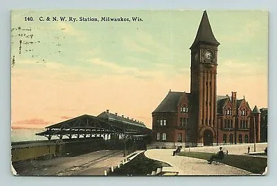 Chicago And Northwest Railway C & NW Ry Station Milwaukee Wisconsin WI Postcard • $1.60