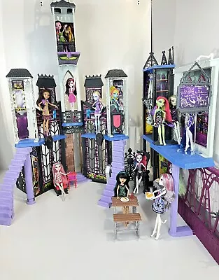 Monster High Deadluxe High School Castle House 2015 #DMK64 Furniture Accessories • $108.99