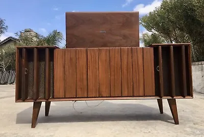 Mid Century Modern Zenith Stereo Console / Credenza - Local Pick Up • $2999