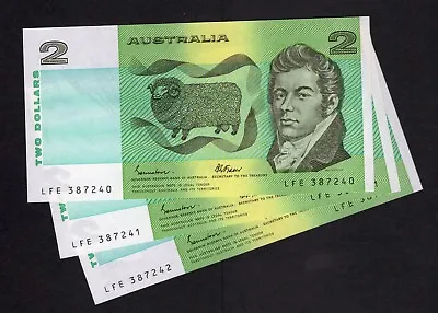 1985 Australia 2 Dollars Banknotes - Uncirculated Consecutive Three - R89 • $35