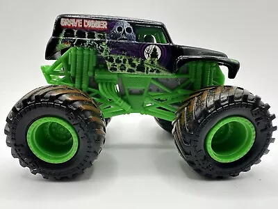 Hot Wheels Grave Digger Monster Jam Truck Diecast 1:64 Mud Monster Truck • $5.99