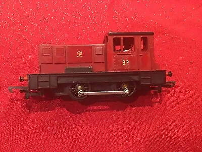 Triang OO Gauge R.559 Diesel Shunter Locomotive 0-4-0 N.33 Red Tested Working • £55