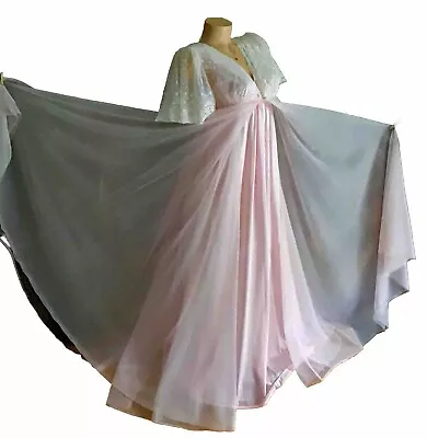 Vintage Pink & White Robe Tagless Miss Elaine Nightgown Double Chiffon Robe S-m • $19.99